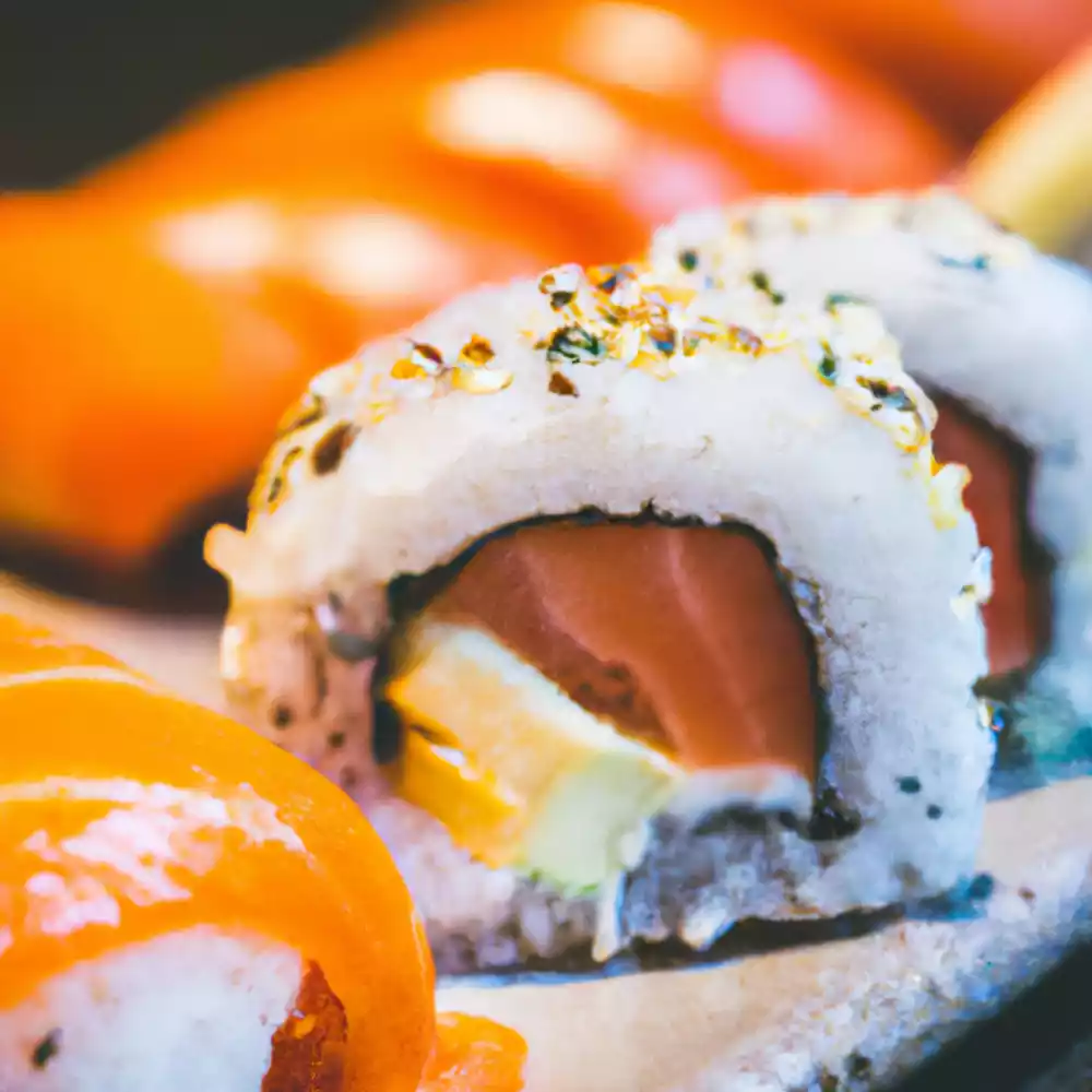 Tajniki Kuchni Japońskiej: Jak Przygotować Perfekcyjne Sushi w Domu